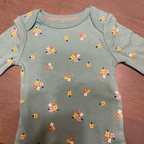 NEW! • Cloud Island • 4 Long Sleeve Bodysuits/onesies | 0-3 months - Picture 6 of 8